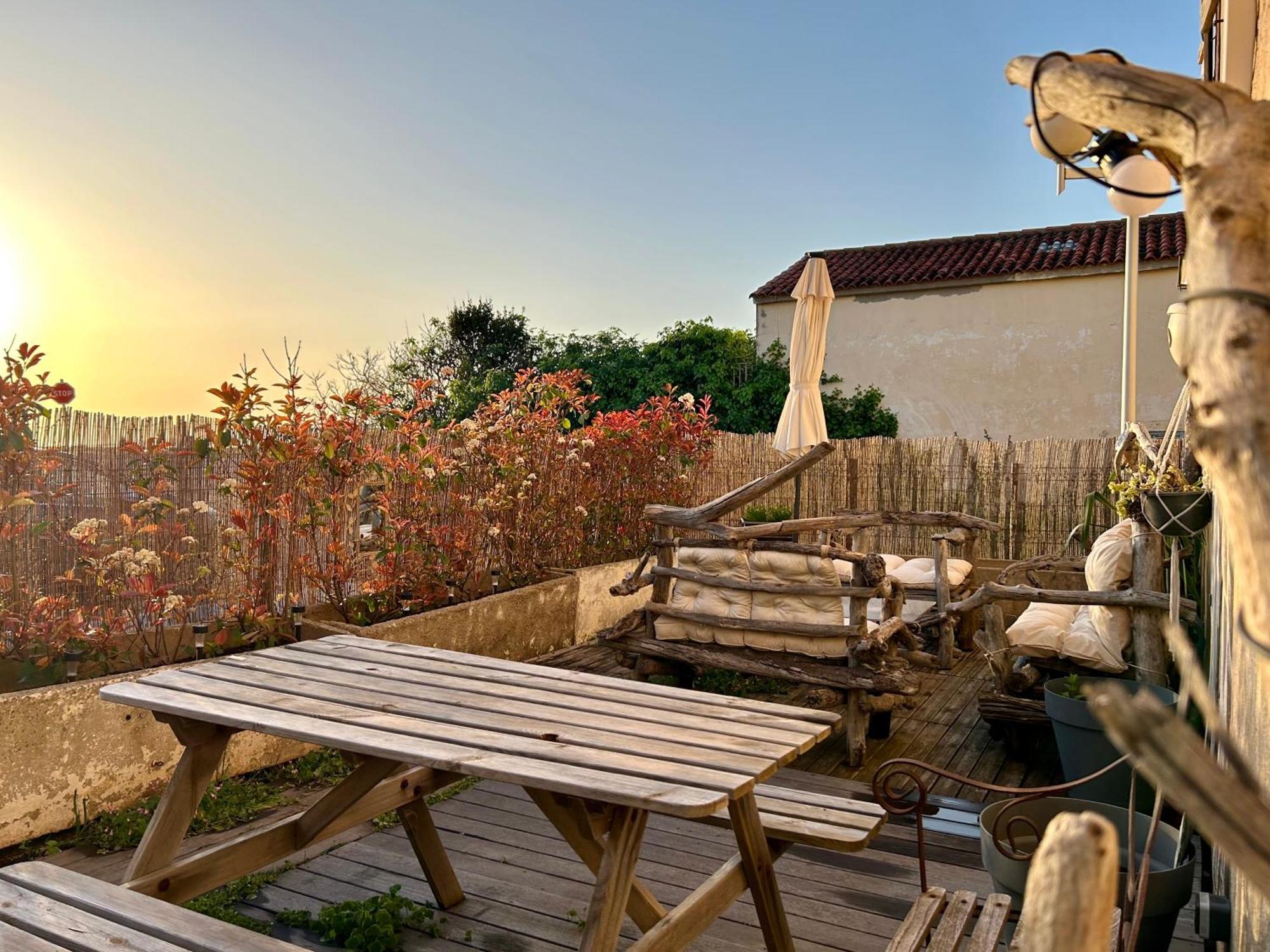Magnifique Appartement Devant La Plage โพรพริอาโน ภายนอก รูปภาพ